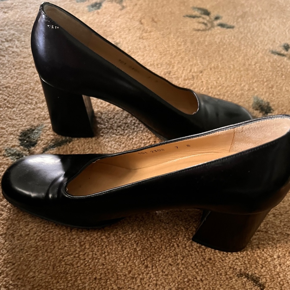 Gucci Black pump size 7